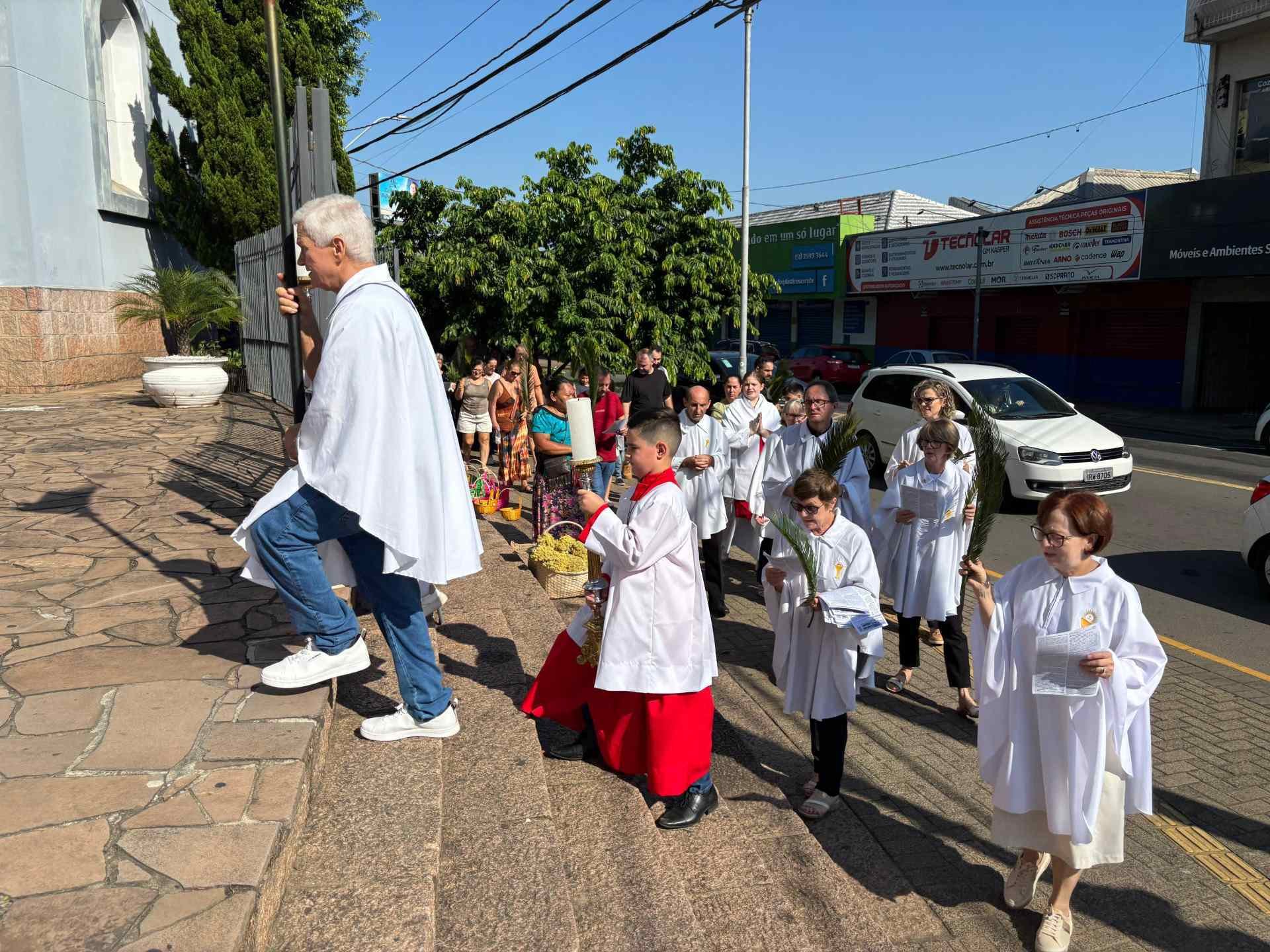 Procissão de Domingo de Ramos na Catedral são Luiz Gonzaga