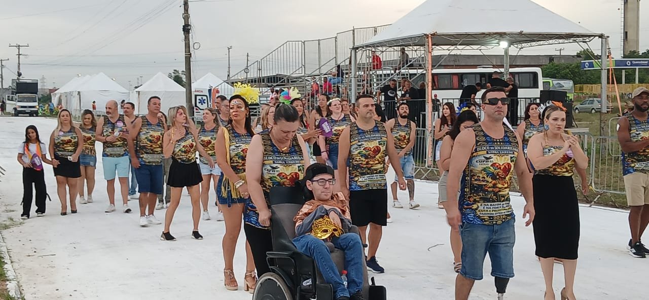 O bloco da Solidariedade foi o segundo a entrar na avenida no Carnaval 2026 de Esteio