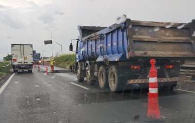 BR-116: Obras próximas às ponte do Sinos causam estreitamento de pistas e filas