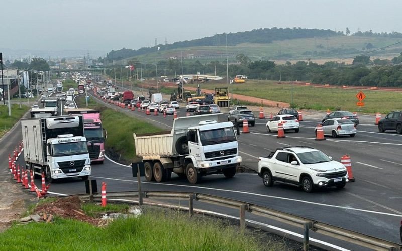 Desvio para obras provocaram lentidão em N. Hamburgo | abc+