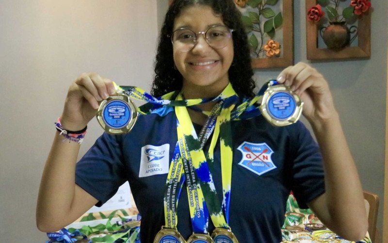 Yasmin conquistou cinco medalhas de ouro no Campeonato Brasileiro de Natação CBDI 2026 | abc+