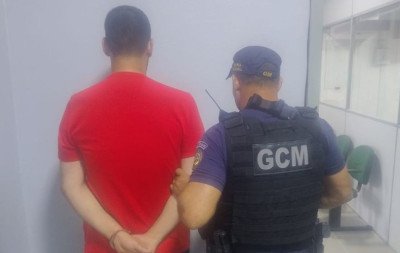 Preso em flagrante por agredir a companheira, homem paga fiança e é solto em Estância Velha