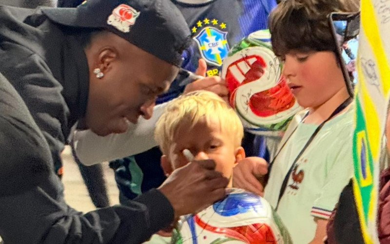 Bastidores do amistoso Brasil x França, em Boston, nos Estados Unidos | abc+