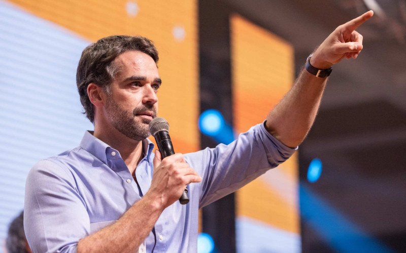 Eduardo Leite diz que vai concluir o mandato no Piratini | abc+