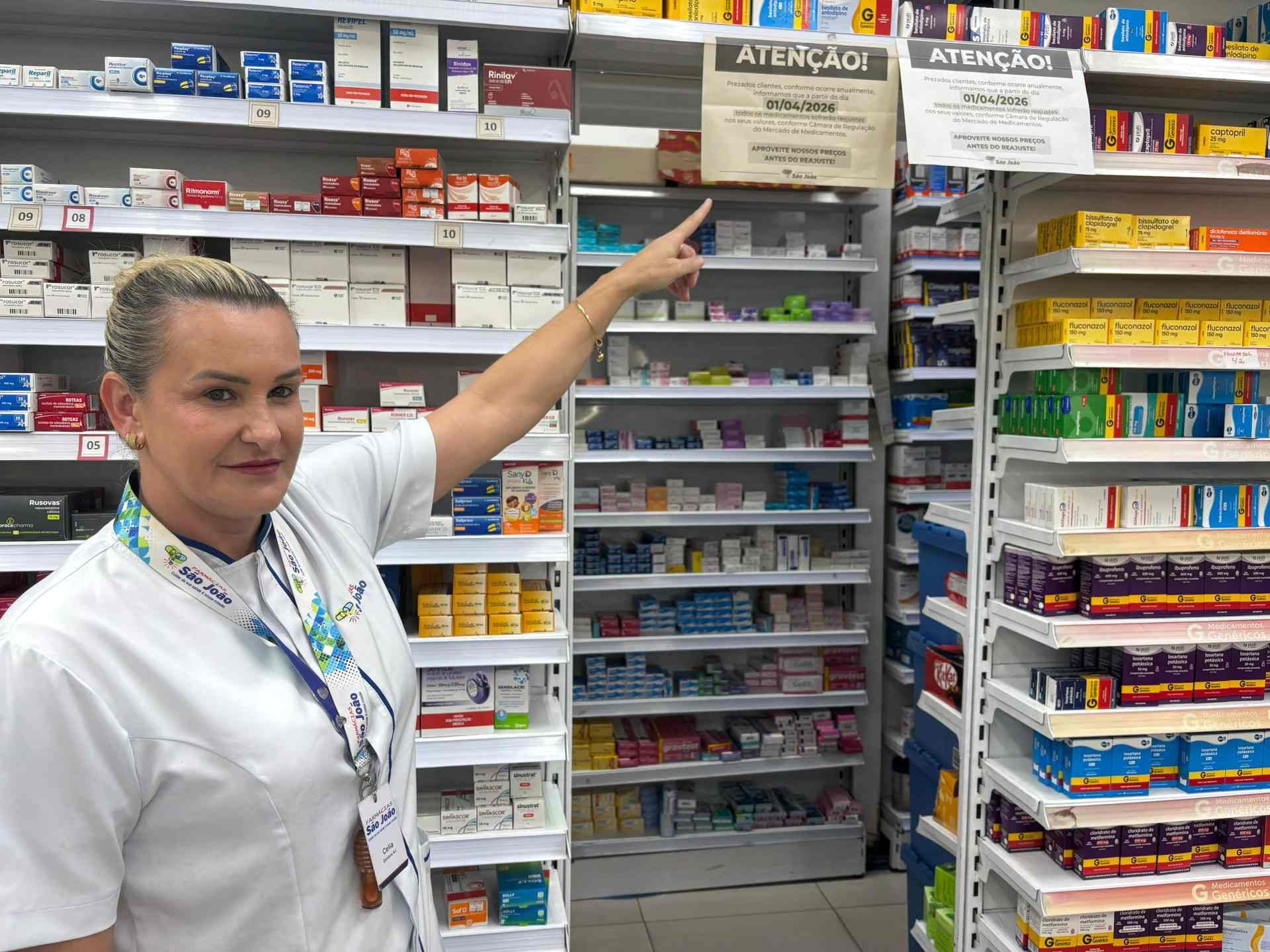 Preço dos medicamentos deve subir com reajuste anual; clientes e farmácias se preparam