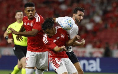 Inter sai na frente, mas cede empate no fim para o São Paulo