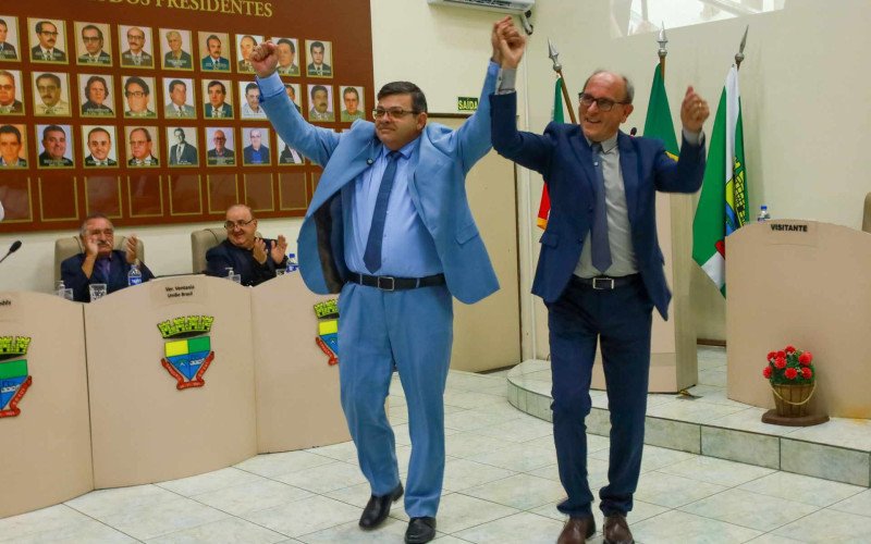 Nestor Bernardes assume o cargo de prefeito de Sapucaia do Sul