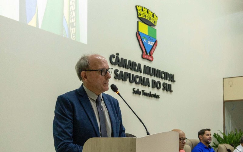 Nestor Bernardes assume o cargo de prefeito de Sapucaia do Sul