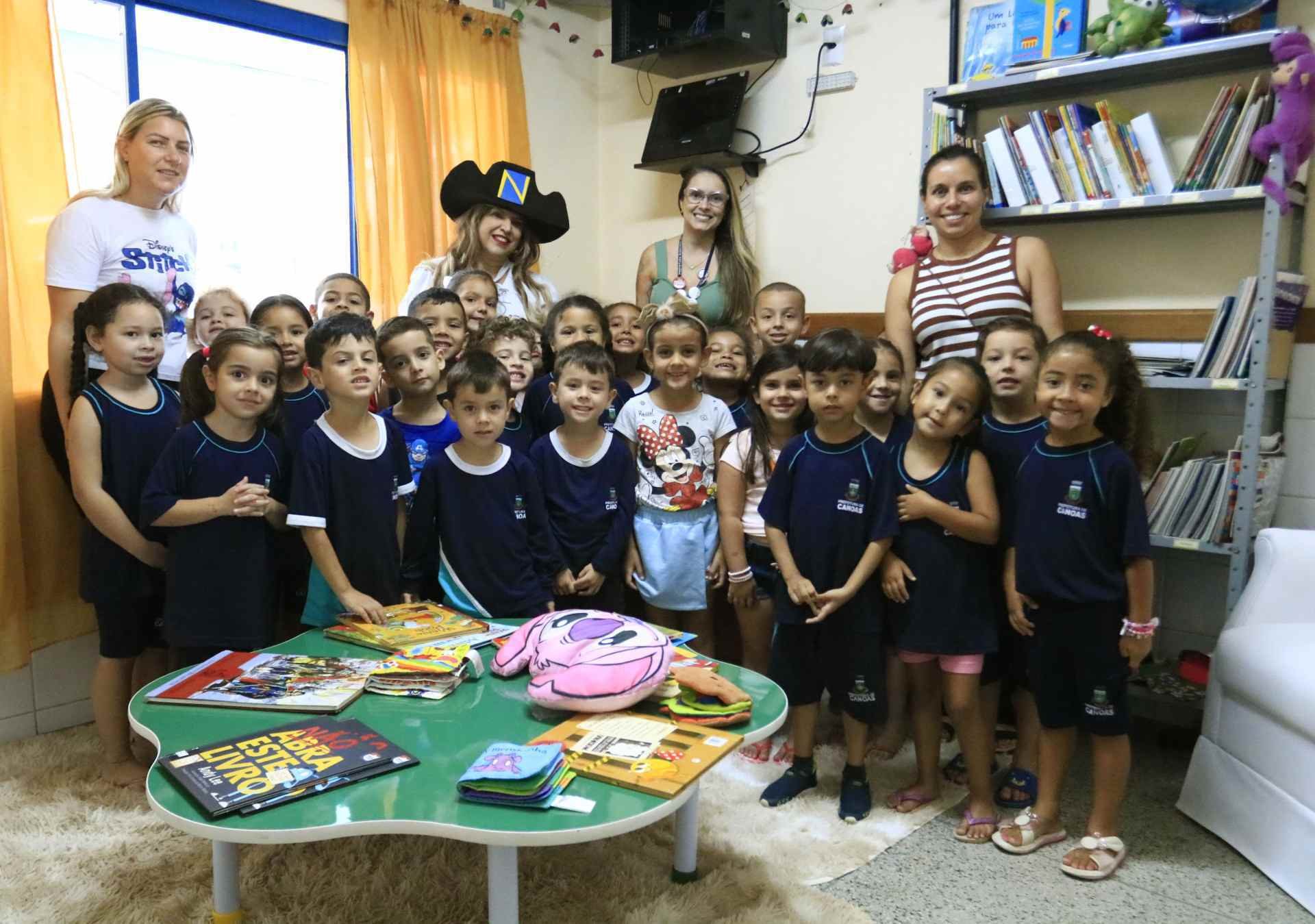Professora Maluquinha dá nome a biblioteca de escola infantil de Canoas