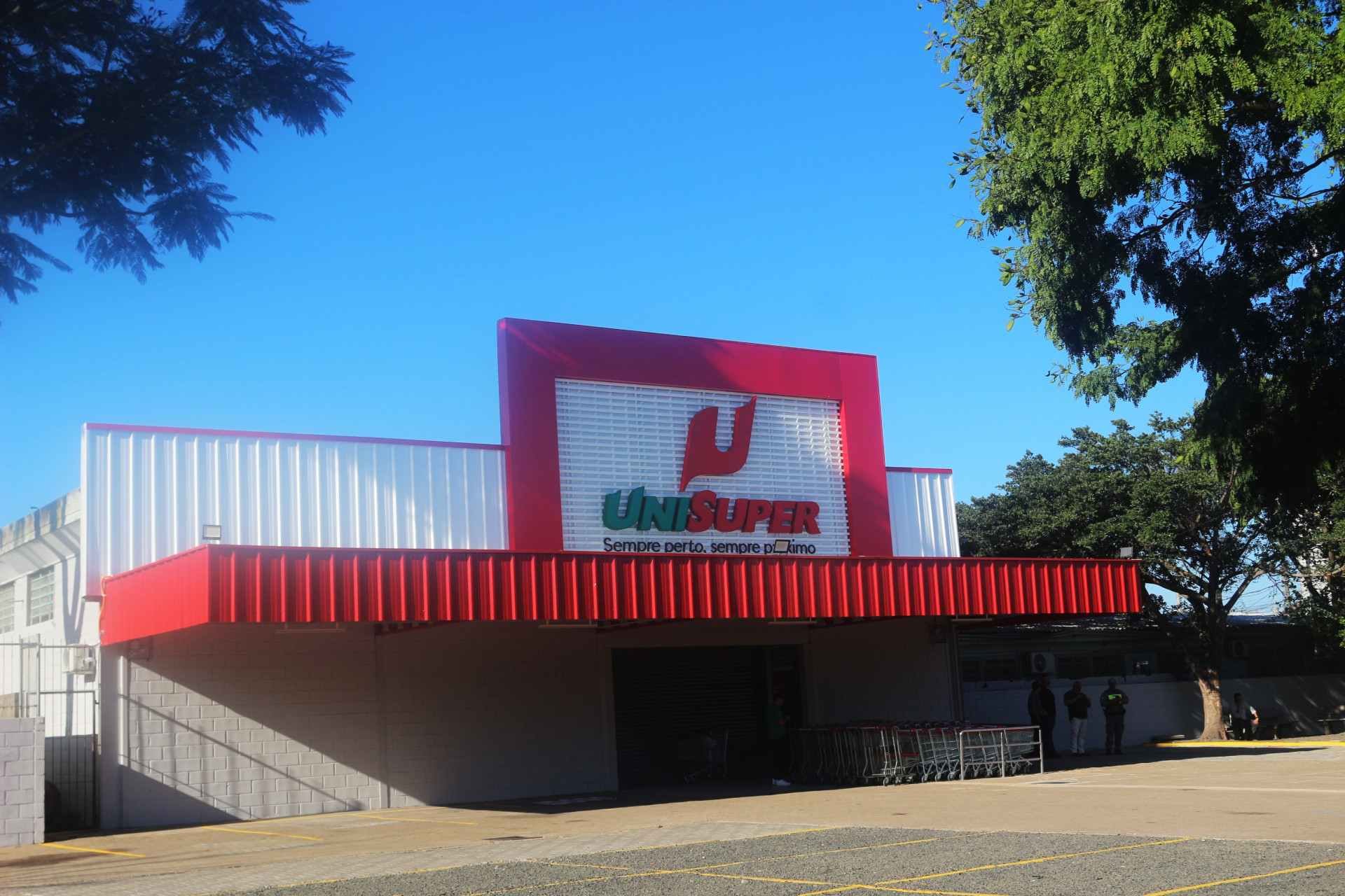 “Maior e mais bonito”: UniSuper abre nova loja, com amplo estacionamento, no bairro Rio Branco, em Canoas