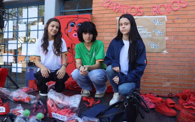 Bhrenda, Sther e Maria contribuíram com os Zapatos Rojos