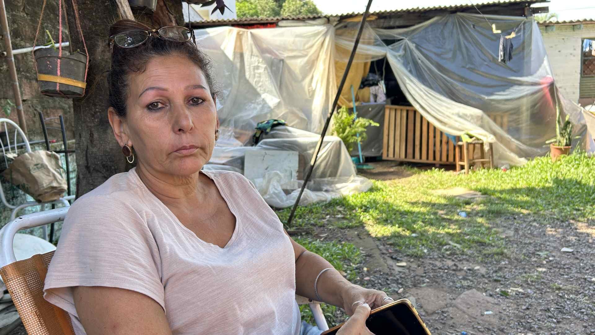 “Parece que estou vivendo um pesadelo”: Mãe tenta reconstruir a vida após filha morrer em incêndio em Novo Hamburgo