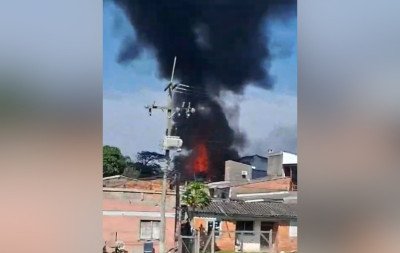 URGENTE: Avião de pequeno porte cai em Capão da Canoa; veja vídeo