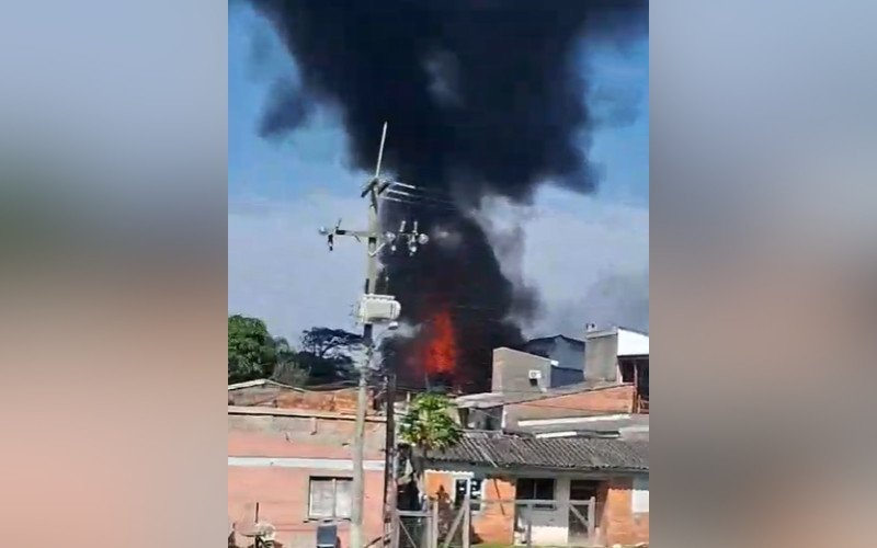 Avião de pequeno porte cai em Capão da Canoa | abc+