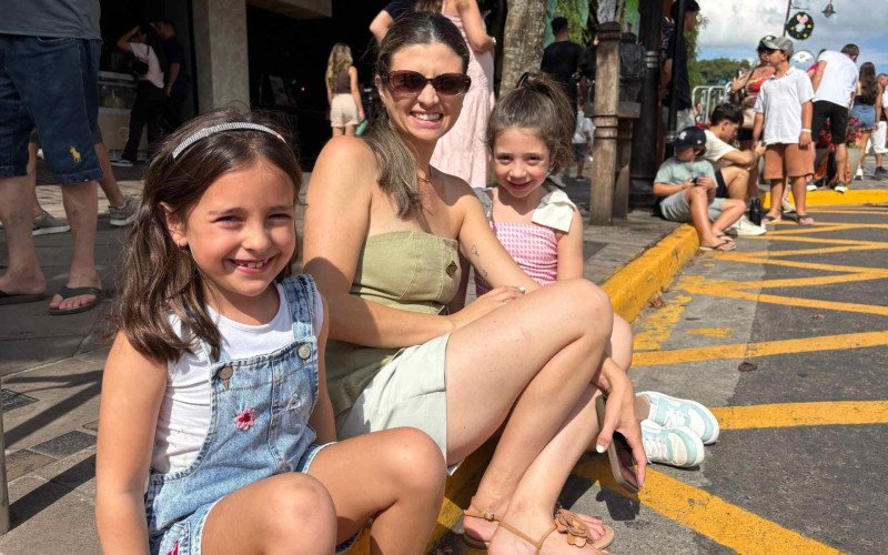 Família aguardava a Paradinha de Páscoa em Gramado