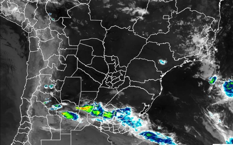 Imagens de satélite mostram frente fria avançando para o RIo Grande do Sul neste sábado | abc+