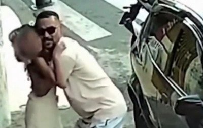 VÍDEO: Pai desesperado abraça filha após escapar de atropelamento que matou 2 crianças em SP