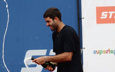 Argentino vence um dos principais torneios de tênis do Brasil e soma 75 pontos no ranking mundial