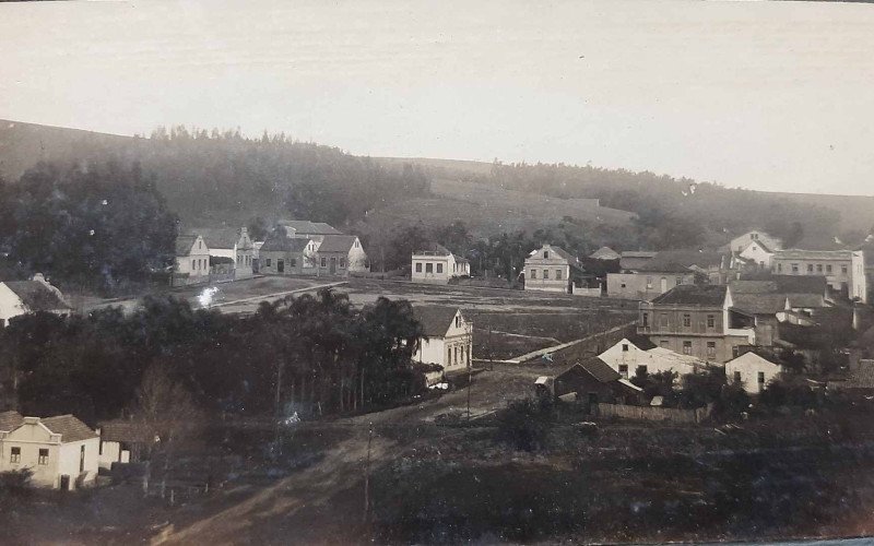 Vista da atual Praça Vinte de Setembro e arredores, em 1926 | abc+