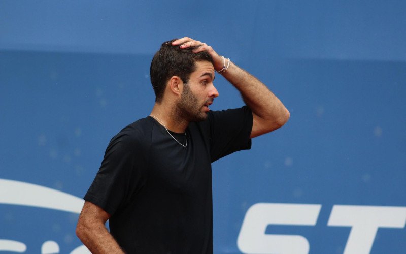 Argentino Facundo Acosta comemora conquista do São Léo Open e 75 pontos no ranking mundial