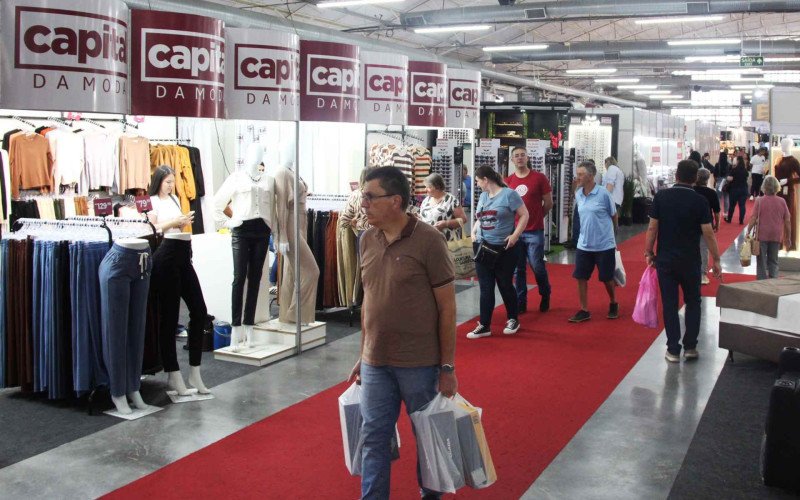 Loucura Por Sapatos recebeu grande público neste domingo