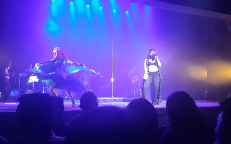 Espetáculo Elas Cantam e Dançam Ney faz parte do show Revistérica que estará no palco do Teatro Municipal de São Leopoldo