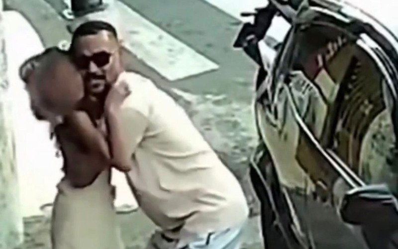 VÍDEO: Pai desesperado abraça filha após escapar de atropelamento que matou 2 crianças em SP