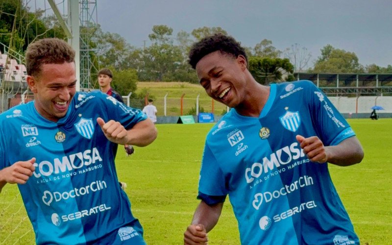 Matheus Bahia (à dir) marcou o segundo gol do Noia no domingo | abc+