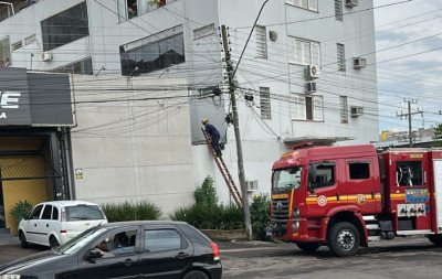 Mulher cai de prédio em avenida de Novo Hamburgo