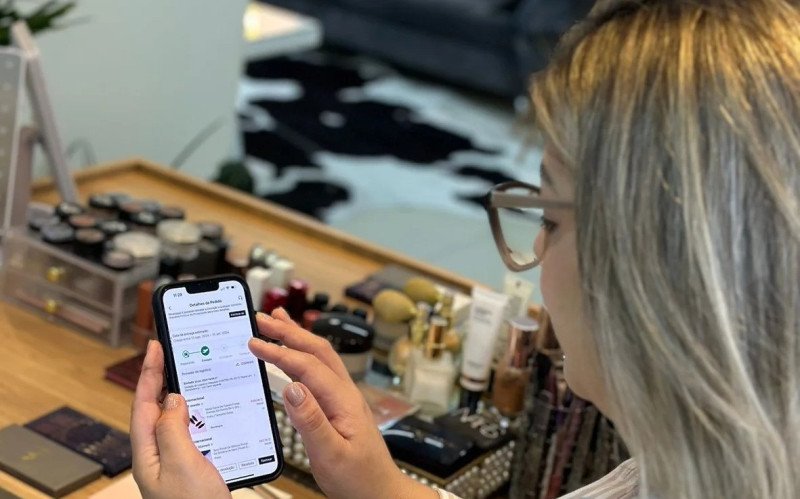Compras on-line de até 50 dólares contam com taxa de 20% desde agosto de 2024 | abc+