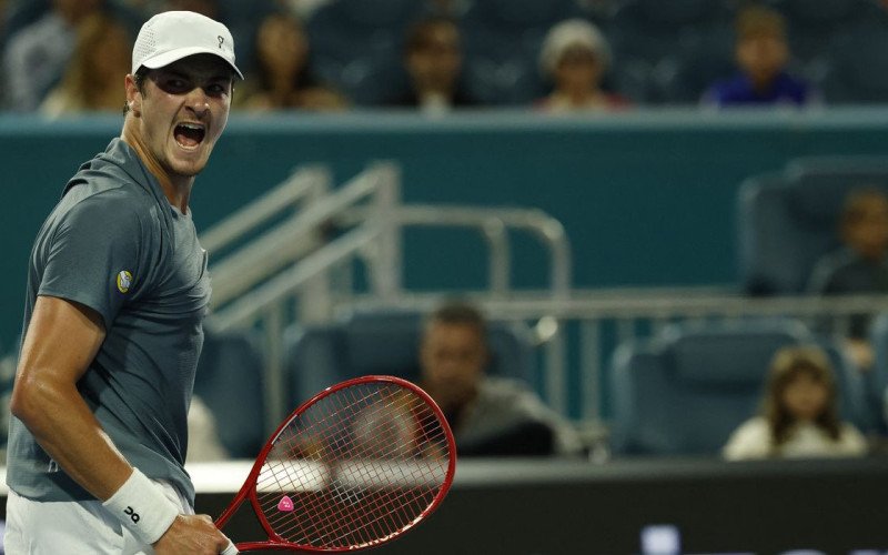 João Fonseca se garante nas oitavas do Masters 1000 de Monte Carlo | abc+