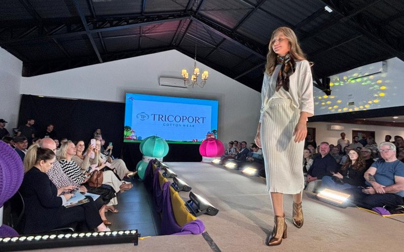 Desfile de lançamento da Tricofest 2026