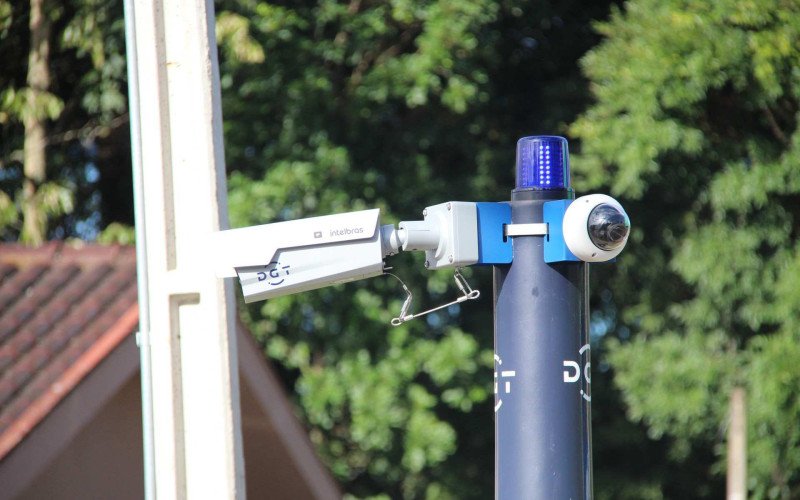 Equipamentos também estão em ruas do entorno da Universidade Feevale