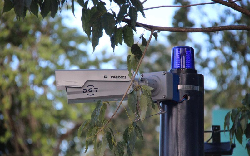 Cameras localizadas na Avenide Maurício Cardoso, próximas ao Câmpus I