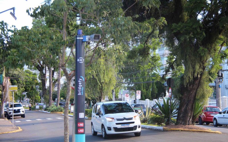 Cameras localizadas na Avenide Maurício Cardoso, próximas ao Câmpus I