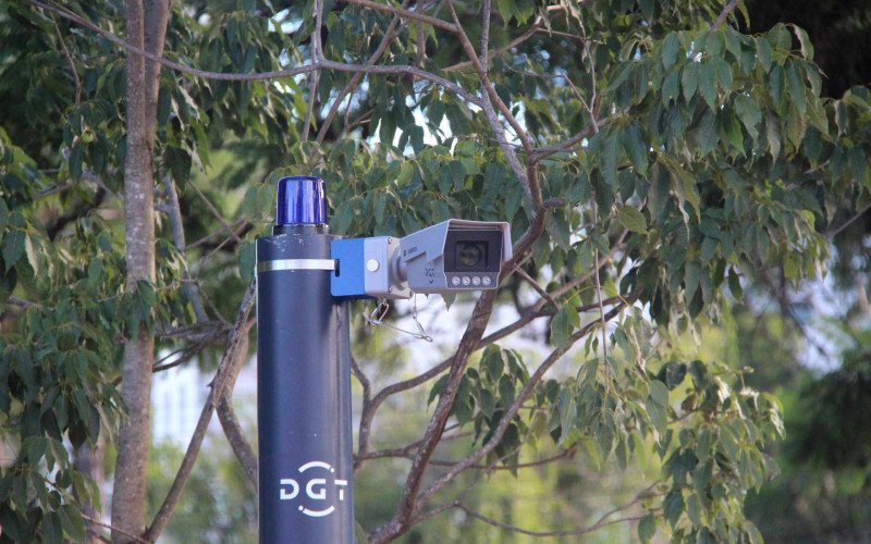 Cameras localizadas na Avenide Maurício Cardoso, próximas ao Câmpus I