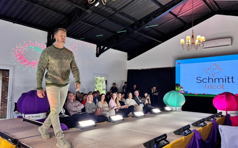 Desfile de lançamento da Tricofest 2026