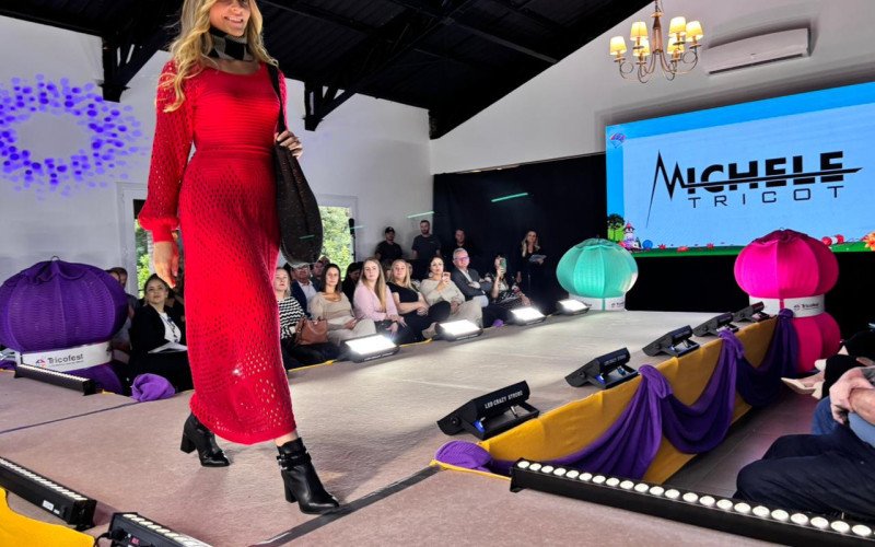 Desfile de lançamento da Tricofest 2026