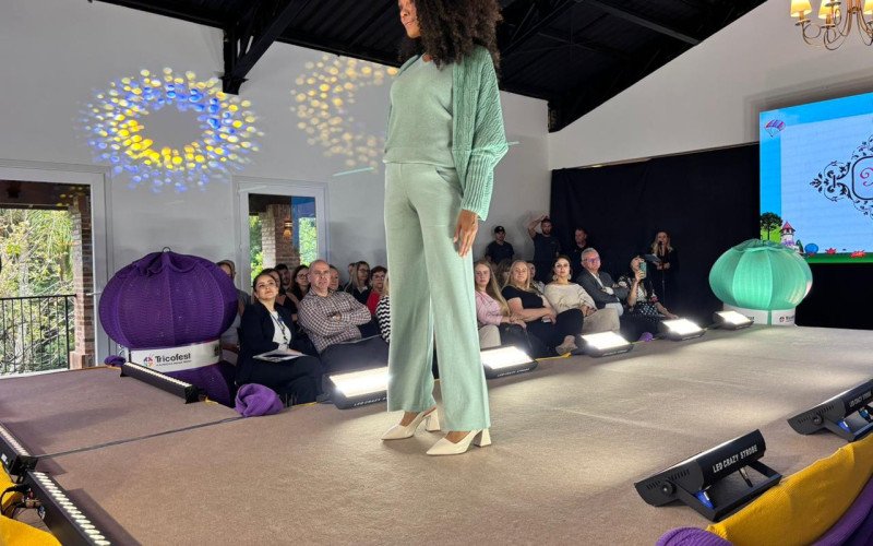 Desfile de lançamento da Tricofest 2026