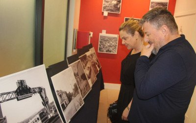 Projeto ACI em Arte: Exposição relembra passado de Novo Hamburgo em fotos de Alceu Feijó