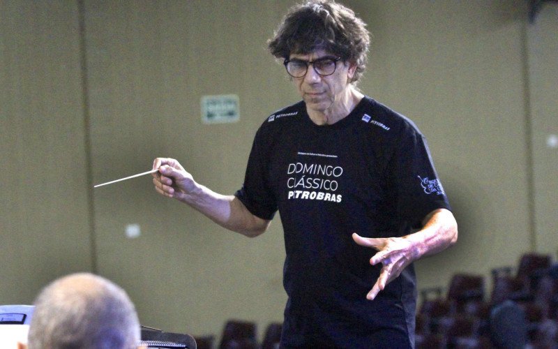 Maestro Tiago Flores | abc+