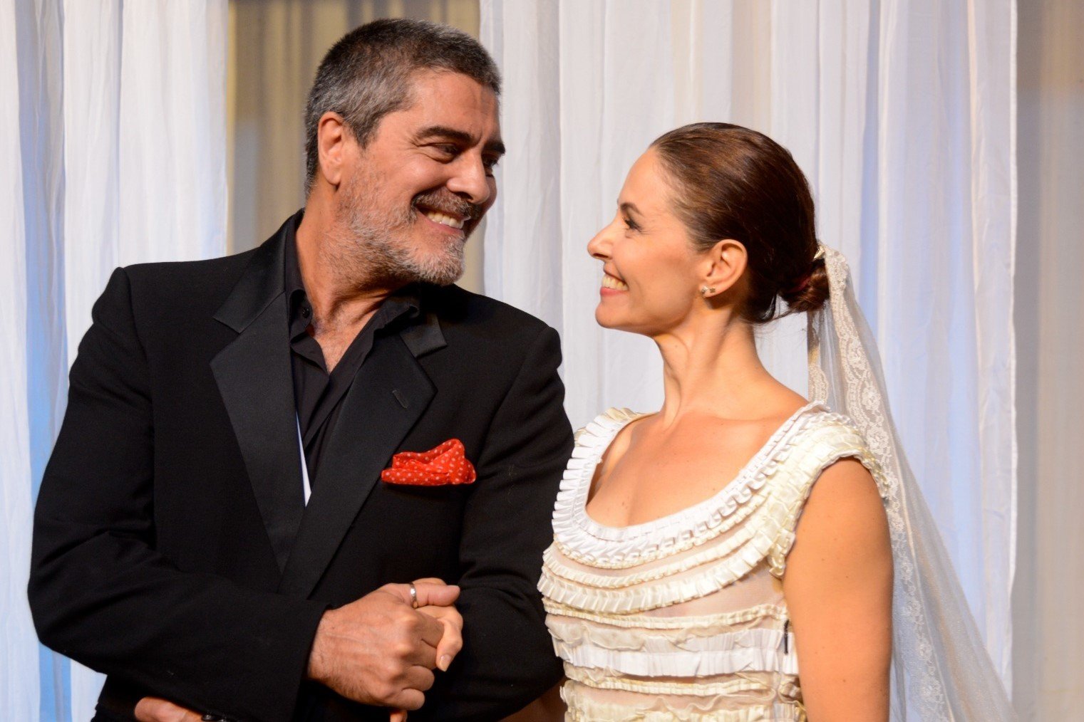 Bianca Rinaldi e Junno Andrade apresentam comédia sobre casamento no Vale do Sinos neste fim de semana