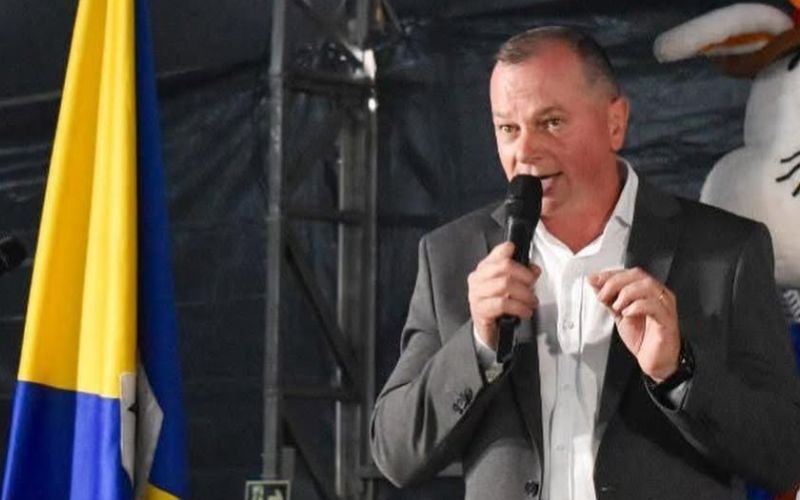 Prefeito se afasta do cargo para tratamento de saúde na região