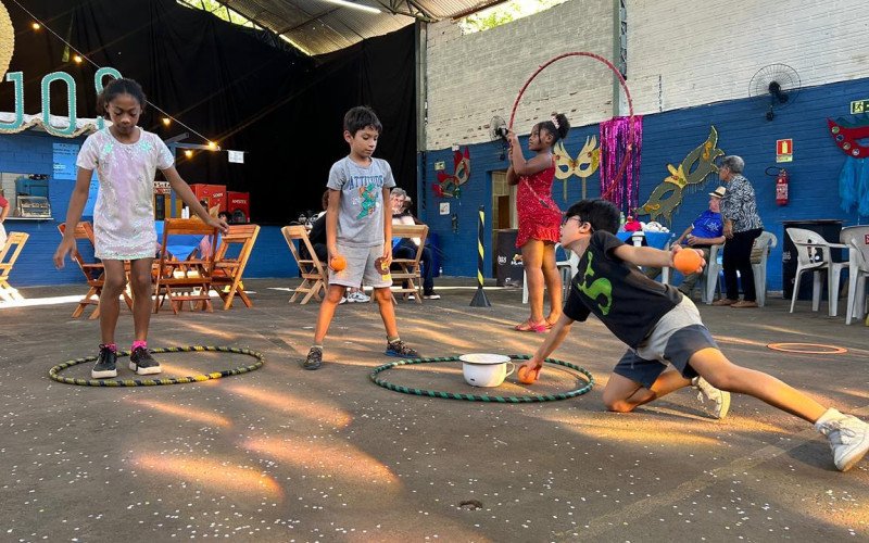 Brincadeiras para a criançada na festa do Aí Vem os Marujos | abc+