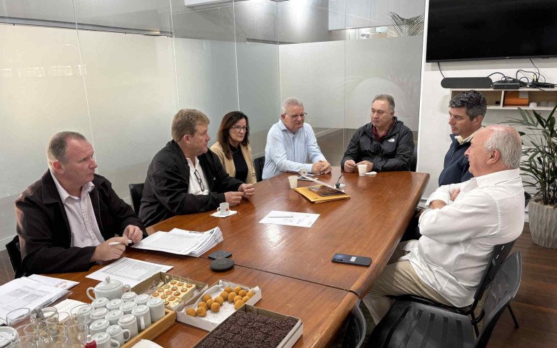 Reunião definiu a nova gestão da Associação dos Municípios de Turismo da Serra – Amserra