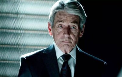 Ator de Batman morre aos 87 anos