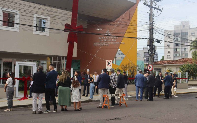 Evento contou com a presença de autoridades e fieis
