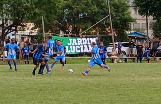 Obras e Viação e Jardim Luciana não saíram do 0 a 0 na abertura do primeiro Campeonato de Várzea de São Leopoldo Categoria 50 , o Varzeano Cinquentão