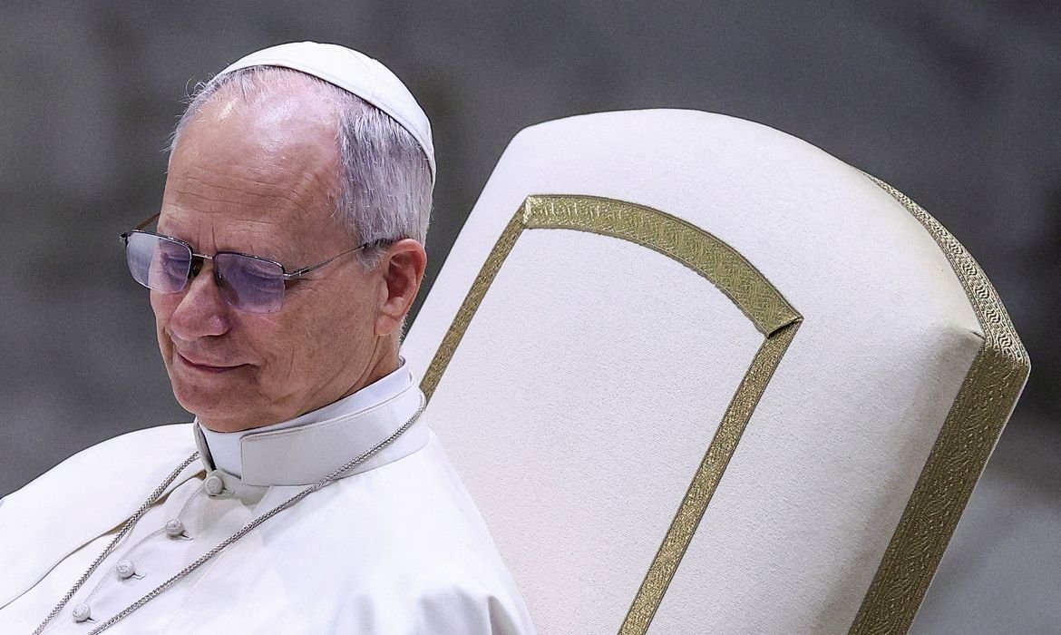 Vaticano anuncia primeira encíclica papal sobre IA: “Preservar vozes e rostos humanos”