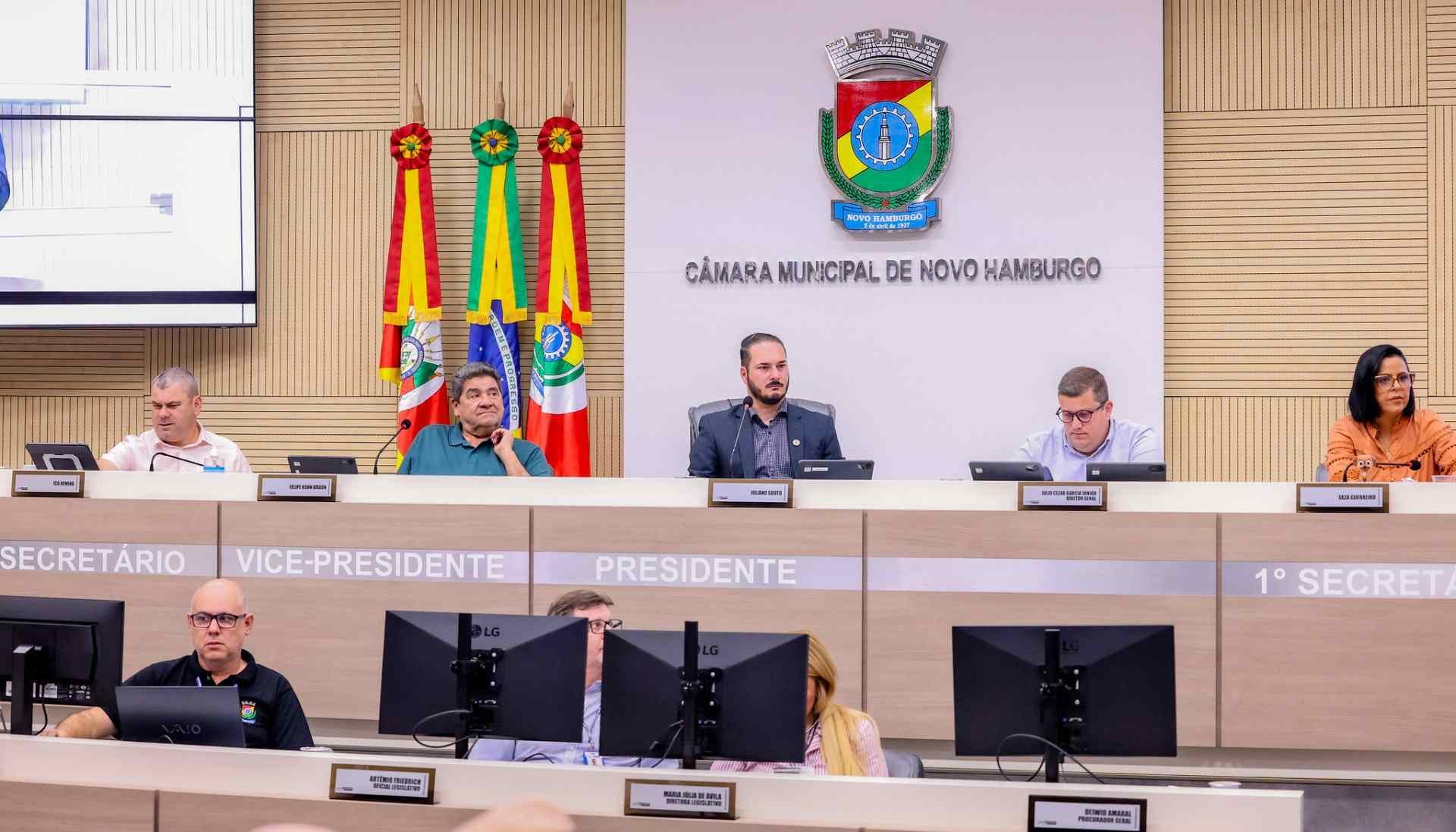 Prefeitura é autorizada a criar 23 novos cargos e 128 vagas em Novo Hamburgo
